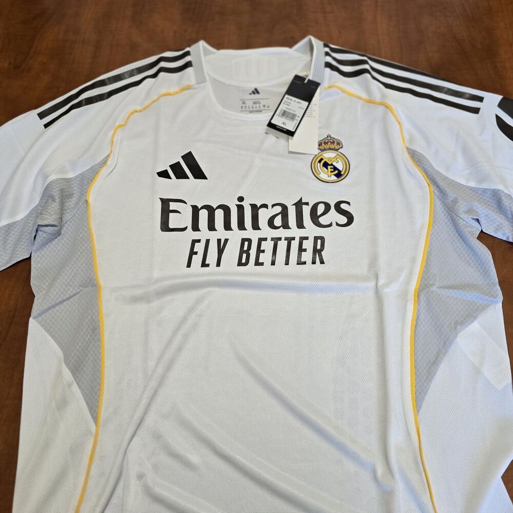 NEW Adidas Real Madrid 25/26 Los Blancos Playerless Slim Fit Home Jersey XL - Picture 2 of 6